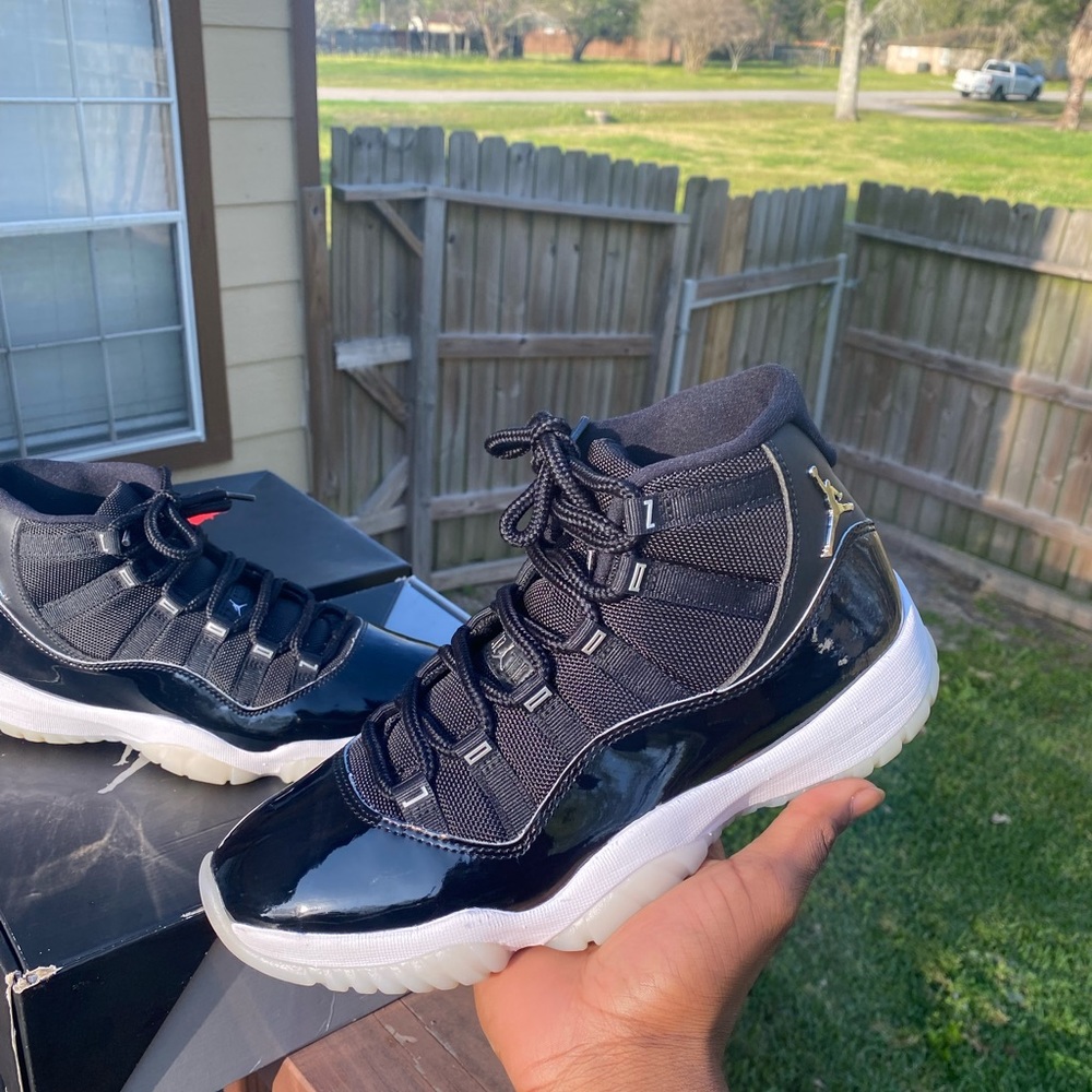 THESE SHOES ARE SOLD 💯